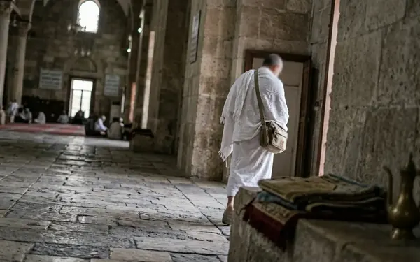 Common Mistakes During Umrah and How to Avoid Them
